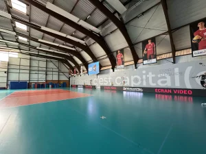 écran vidéo LED tour terrain martigues volley